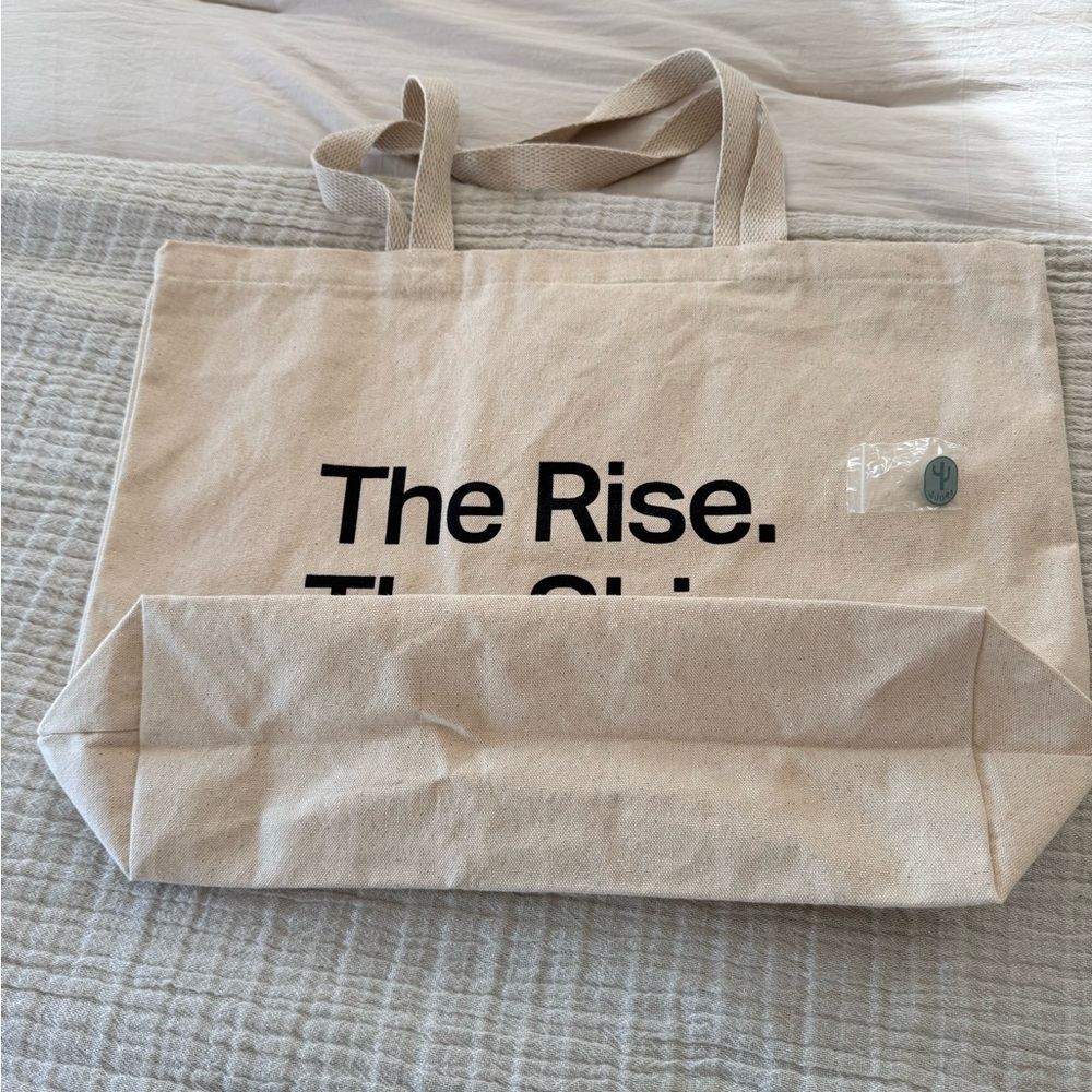 Vuori Natural Canvas Tote Bag With Vuori Cactus Pin - Picture 4 of 6